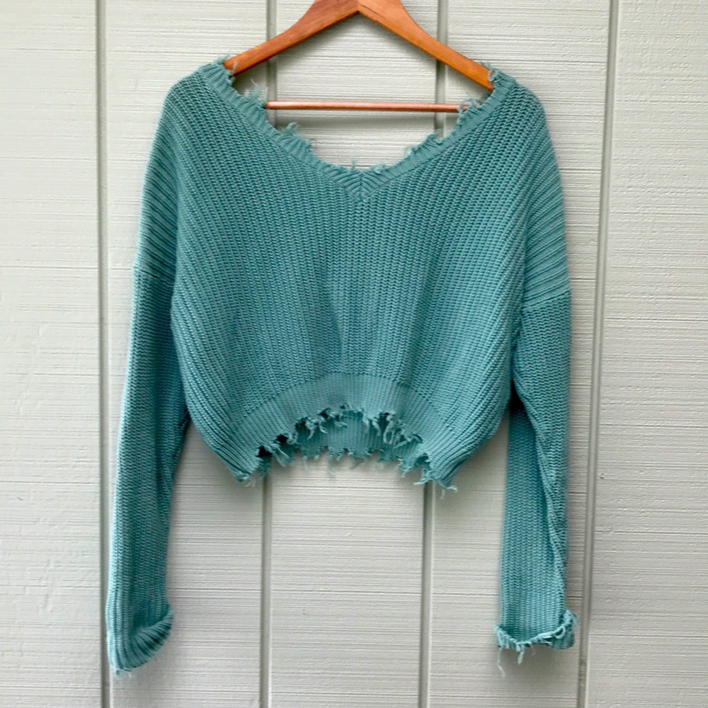 crop sweater with frayed hems, sz sm, forever 21